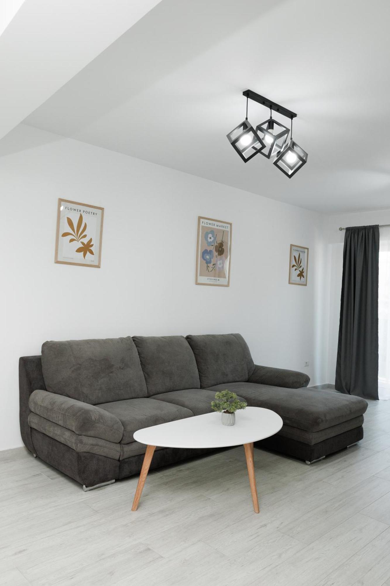 Cozy Aparthotel K Suceava Bagian luar foto